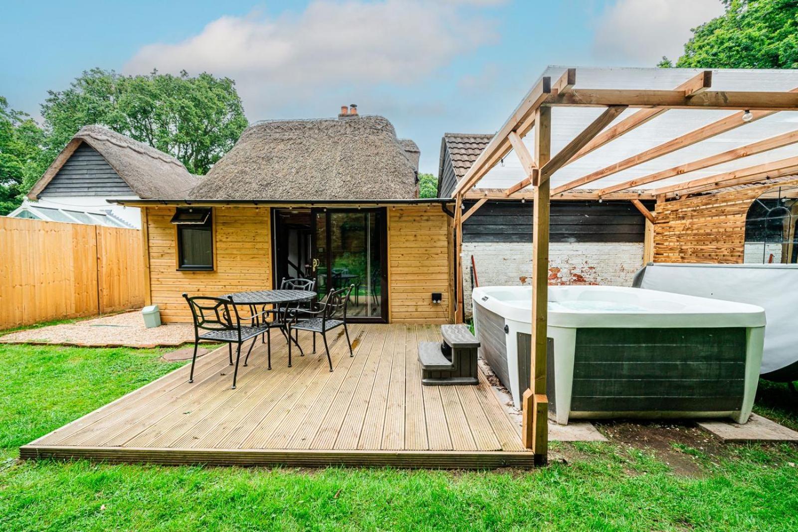 Cozy Cottage With Hot Tub! Cadnam Екстер'єр фото